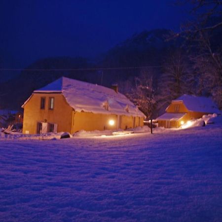 Les Gites Du Pla De Moura Luz-Saint-Sauveur Zewnętrze zdjęcie